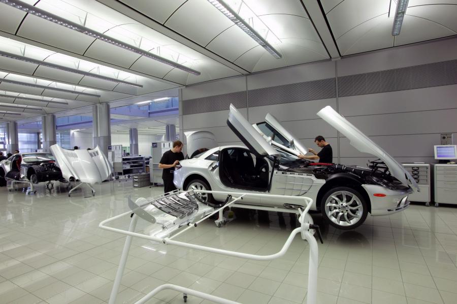  Mercedes-Benz SLR McLaren 2003 года  (фото 19 из 319)